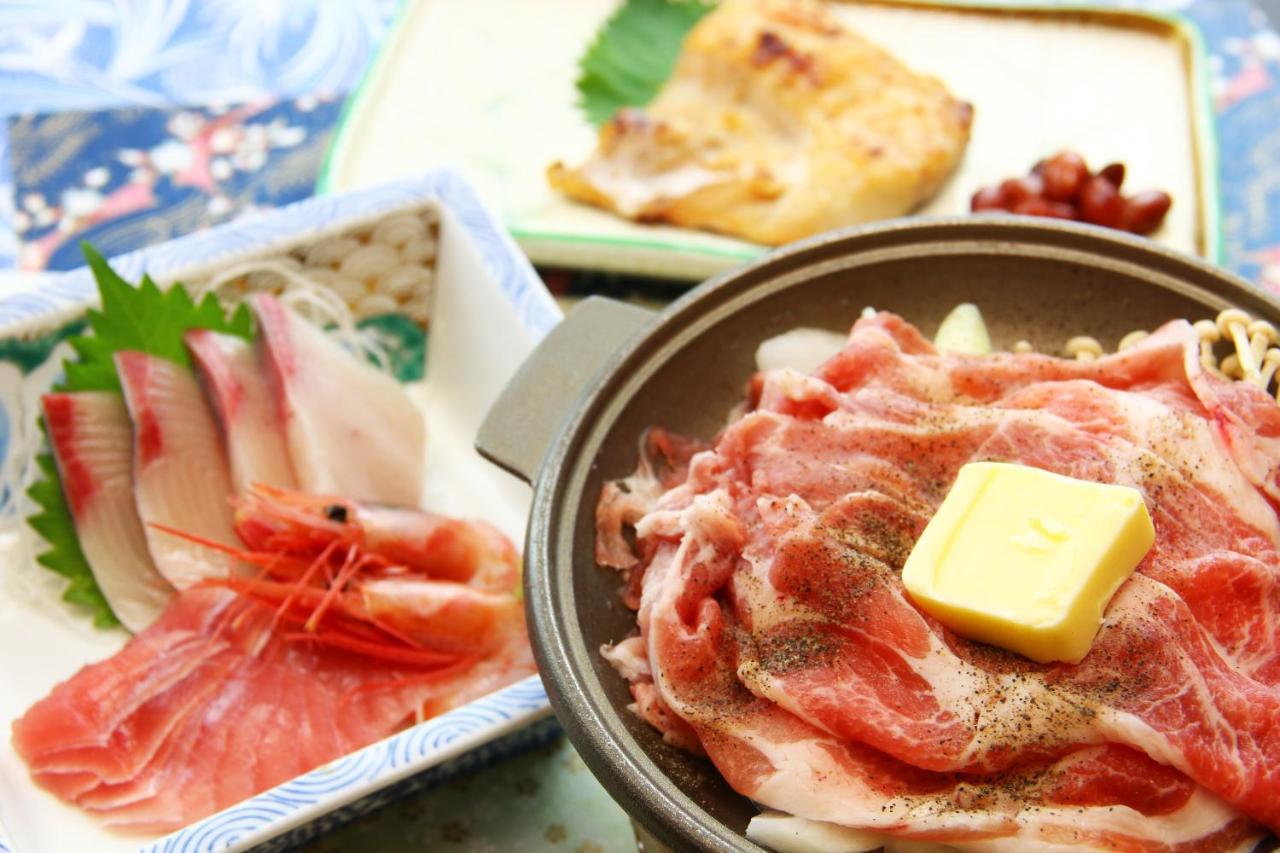 宿花月日式旅馆 佐渡市 外观 照片