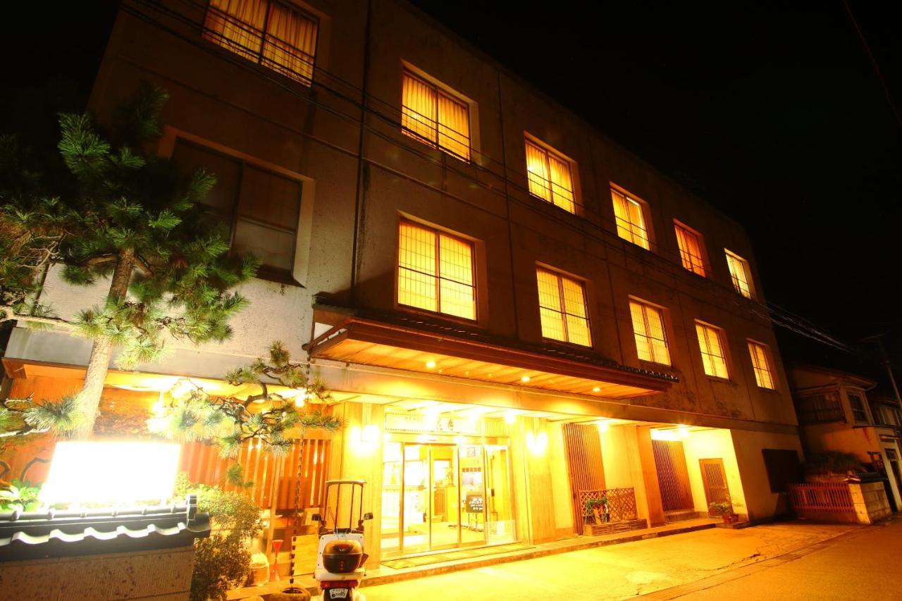 宿花月日式旅馆 佐渡市 外观 照片