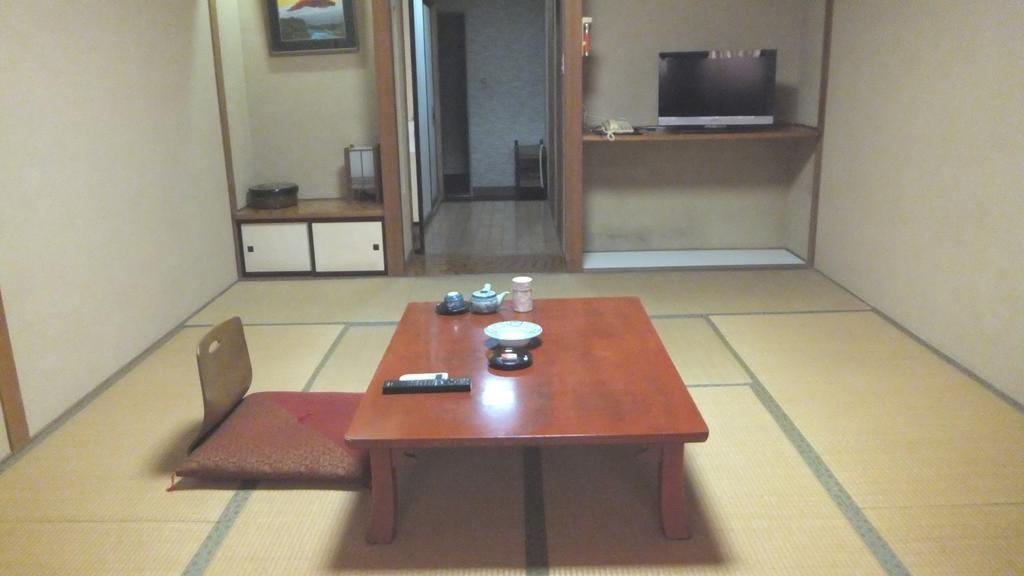 宿花月日式旅馆 佐渡市 外观 照片